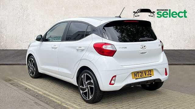 Hyundai i10 1.0 Premium Hatchback 5dr Petrol Manual Euro 6 (s/s) (67 ps)