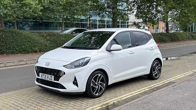 Hyundai i10 1.0 Premium Hatchback 5dr Petrol Manual Euro 6 (s/s) (67 ps)