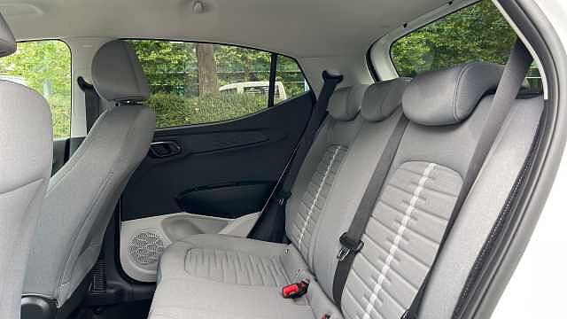 Hyundai i10 1.0 Premium Hatchback 5dr Petrol Manual Euro 6 (s/s) (67 ps)