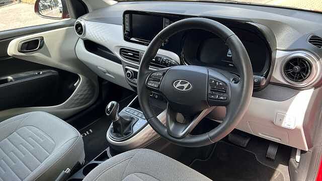 Hyundai I10 1.2 Premium Hatchback 5dr Petrol Auto Euro 6 (s/s) (79 ps) Dragon Red