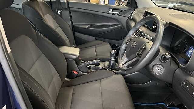 Hyundai TUCSON 1.6 GDi S Connect SUV 5dr Petrol Manual Euro 6 (s/s) (132 ps) Blue