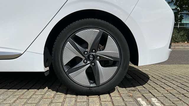 Hyundai IONIQ 1.6 h-GDi Premium SE Hatchback 5dr Petrol Hybrid DCT Euro 6 (s/s) (141 ps)