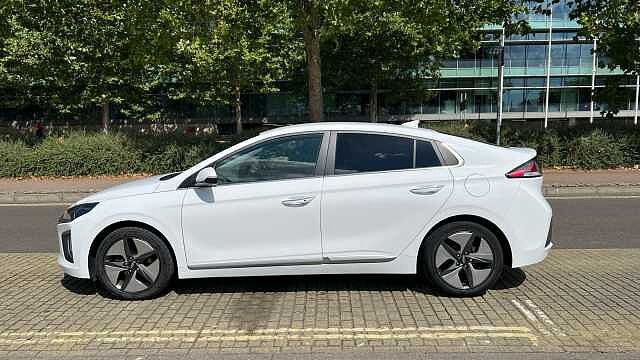 Hyundai IONIQ 1.6 h-GDi Premium SE Hatchback 5dr Petrol Hybrid DCT Euro 6 (s/s) (141 ps)