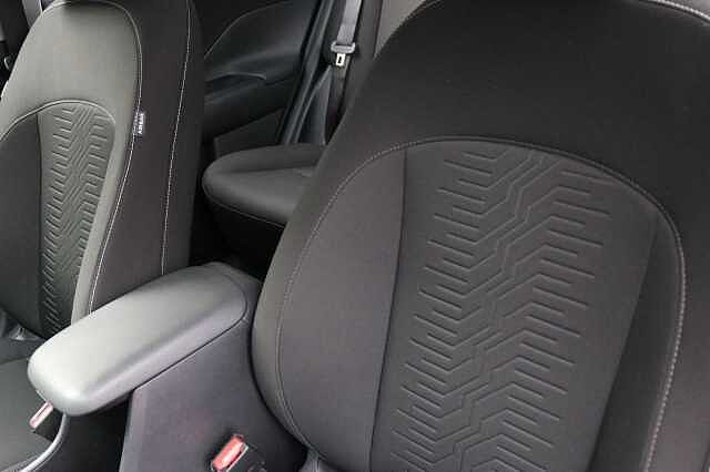 Hyundai KONA 65.4kWh Advance Auto 5dr