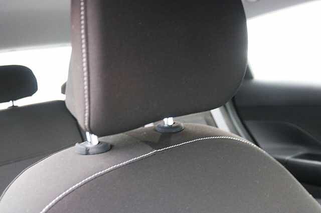 Hyundai KONA 115kW Advance 48kWh 5dr Auto