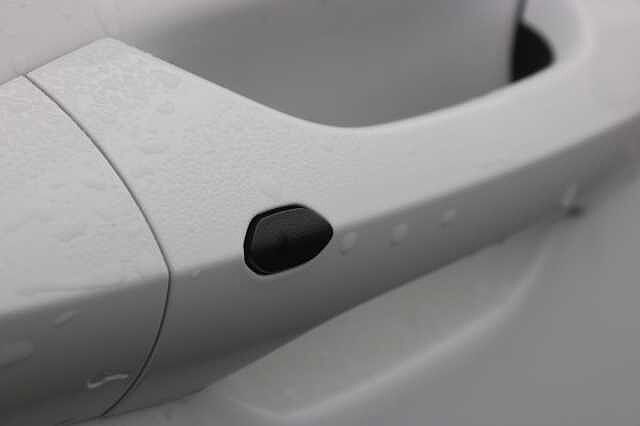 Hyundai KONA 115kW Advance 48kWh 5dr Auto