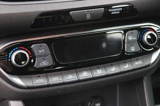 Hyundai I30 1.4 T-GDi N Line + Fastback DCT Euro 6 (s/s) 5dr Red