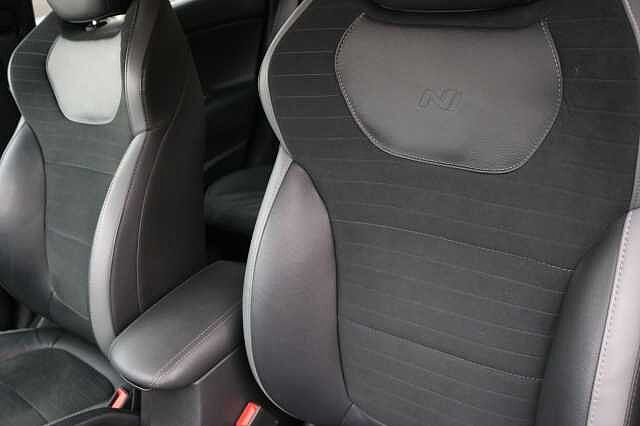 Hyundai I30 1.4 T-GDi N Line + Fastback DCT Euro 6 (s/s) 5dr Red