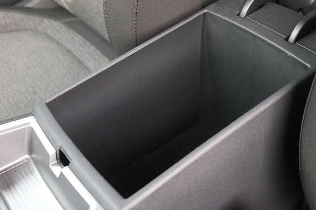 Hyundai KONA 39kWh SE Connect Auto 5dr (10.5kW Charger) Black