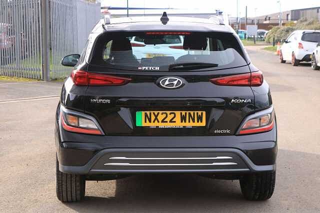 Hyundai KONA 39kWh SE Connect Auto 5dr (10.5kW Charger) Black