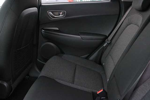 Hyundai KONA 64kWh Premium Auto 5dr (7kW Charger) Grey