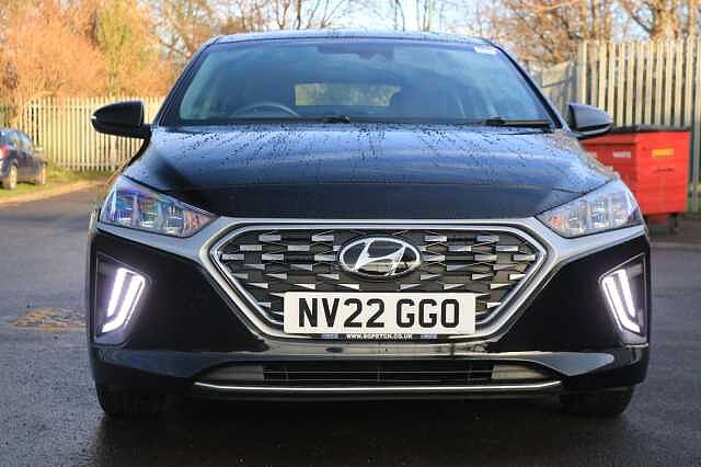 Hyundai IONIQ 1.6 h-GDi Premium DCT Euro 6 (s/s) 5dr Black
