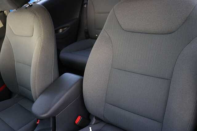 Hyundai IONIQ 1.6 h-GDi Premium DCT Euro 6 (s/s) 5dr Black