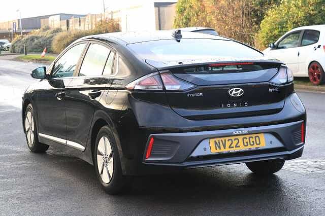 Hyundai IONIQ 1.6 h-GDi Premium DCT Euro 6 (s/s) 5dr Black