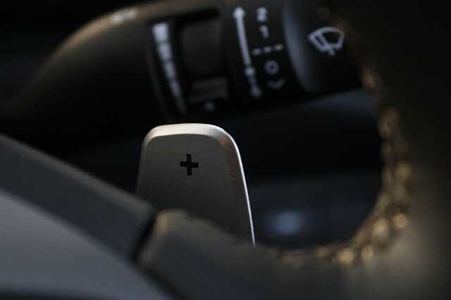 Hyundai IONIQ 1.6 h-GDi Premium DCT Euro 6 (s/s) 5dr Black