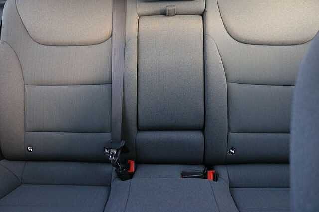 Hyundai IONIQ 1.6 h-GDi Premium DCT Euro 6 (s/s) 5dr Black