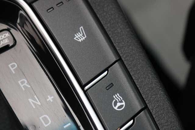 Hyundai I30 1.4 T-GDi N Line + Fastback DCT Euro 6 (s/s) 5dr Red