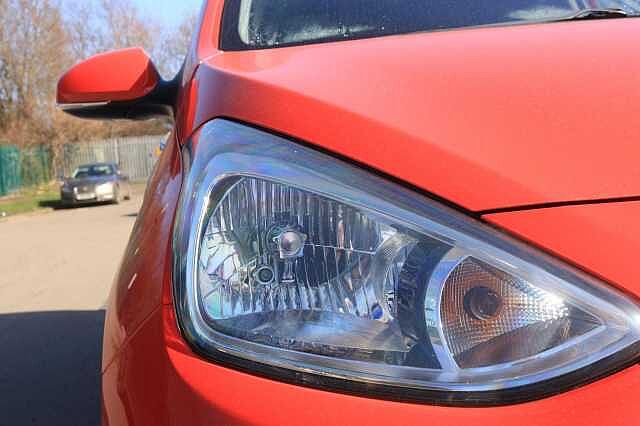 Hyundai I10 1.2 Premium SE 5dr Red