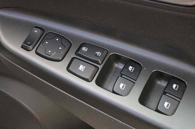 Hyundai KONA 1.6 GDi Hybrid SE Connect 5dr DCT Black