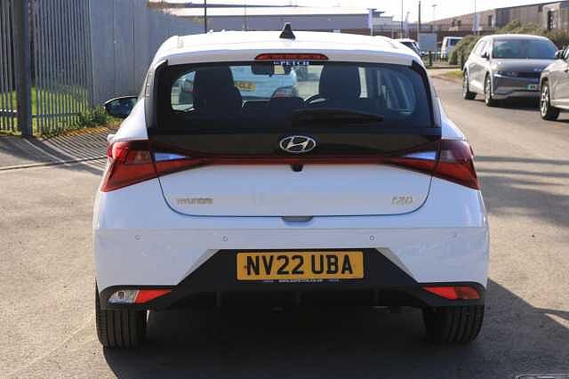 Hyundai I20 1.0T GDi 48V MHD SE Connect 5dr White