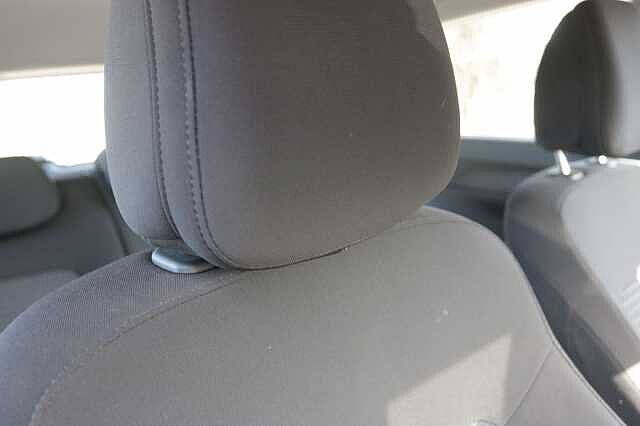 Hyundai I20 1.0T GDi 48V MHD SE Connect 5dr White