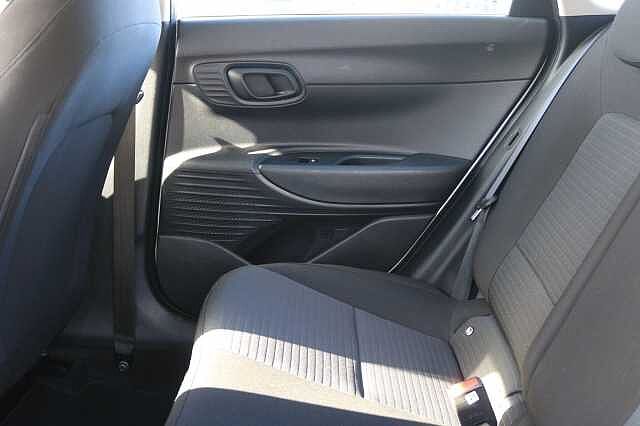 Hyundai I20 1.0T GDi 48V MHD SE Connect 5dr White