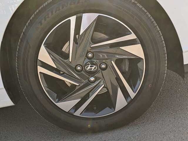 Hyundai I20 1.0T GDi 48V MHD SE Connect 5dr White