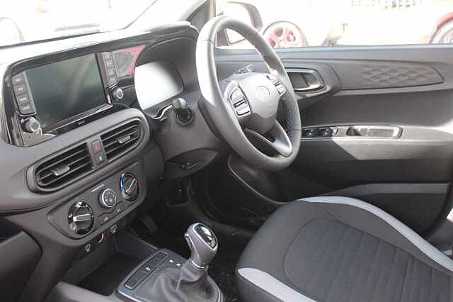 Hyundai i10 1.0 [63] Advance 5dr Auto [Nav]