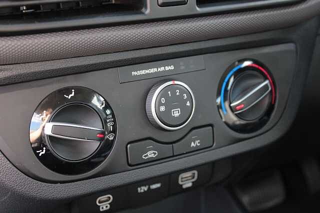Hyundai i10 1.0 [63] Advance 5dr Auto [Nav]