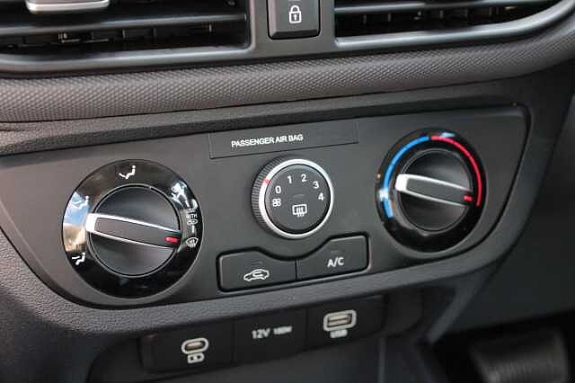 Hyundai i10 1.0 [63] Advance 5dr Auto [Nav]