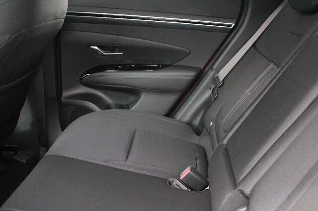Hyundai TUCSON 1.6 TGDi Hybrid 230 SE Connect 5dr 2WD Auto Red
