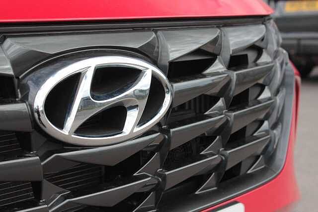 Hyundai TUCSON 1.6 TGDi Hybrid 230 SE Connect 5dr 2WD Auto Red