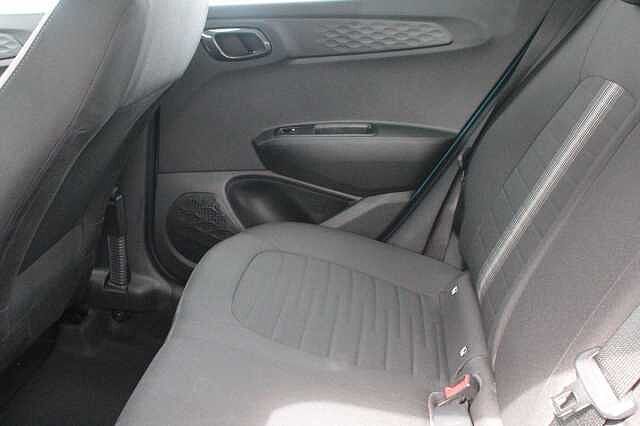 Hyundai i10 1.0 MPi SE Connect 5dr