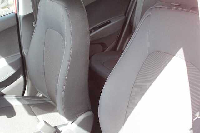 Hyundai I10 1.0 SE 5dr Red