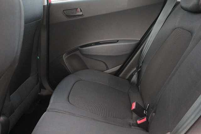 Hyundai I10 1.0 SE 5dr Red