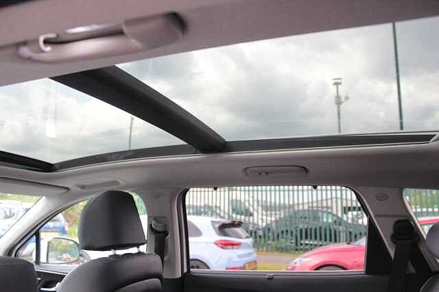 Hyundai SANTA FE 1.6 TGDi Hybrid Ultimate 5dr 4WD Auto