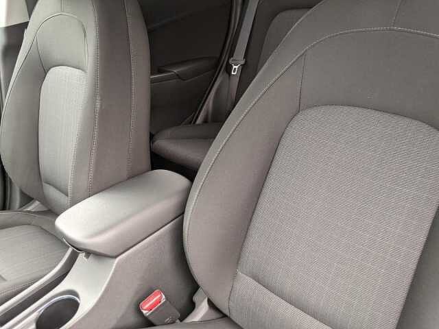 Hyundai KONA 1.6 GDi Hybrid Premium 5dr DCT
