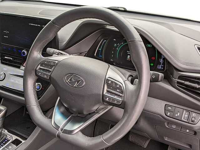 Hyundai IONIQ 1.6 GDi Hybrid Premium SE 5dr DCT