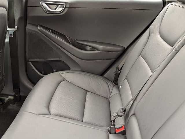Hyundai IONIQ 1.6 GDi Hybrid Premium SE 5dr DCT