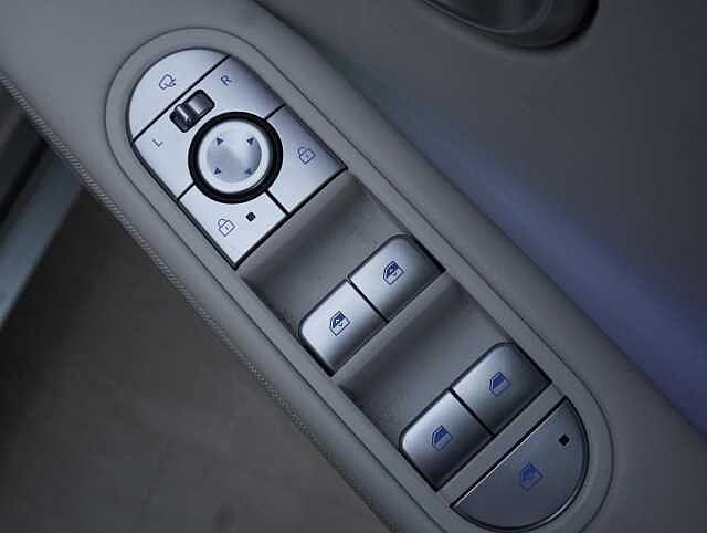 Hyundai IONIQ 5 73kWh Ultimate Hatchback 5dr Electric Auto (217 ps) + Eco Pack &euro;0 Gravity Gold