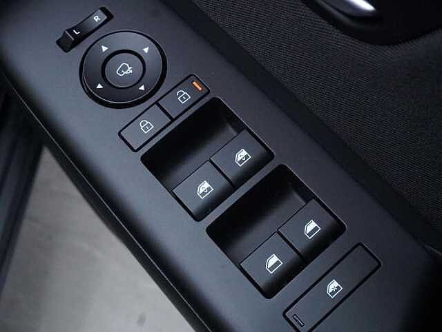 Hyundai KONA 1.6 h-GDi Advance SUV 5dr Petrol Hybrid DCT Euro 6 (s/s) (129 ps) Abyss Black