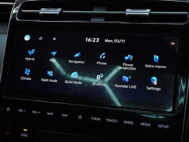 Hyundai TUCSON 1.6 h T-GDi Ultimate SUV 5dr Petrol Hybrid Auto Euro 6 (s/s) (230 ps) withTech P Silky Bronze