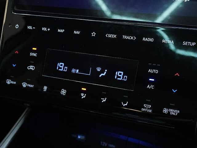 Hyundai TUCSON 1.6 h T-GDi Ultimate SUV 5dr Petrol Hybrid Auto Euro 6 (s/s) (230 ps) withTech P Silky Bronze