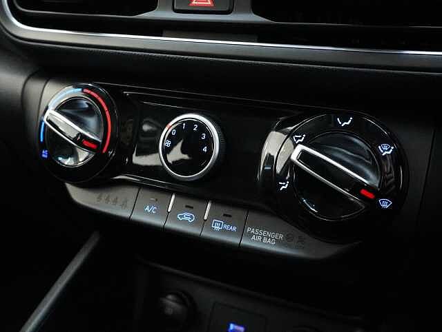 Hyundai KONA 1.0 T-GDi MHEV SE Connect SUV 5dr Petrol Hybrid Manual Euro 6 (s/s) (120 ps)