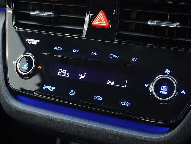 Hyundai IONIQ 38.3kWh Premium Hatchback 5dr Electric Auto (136 ps)