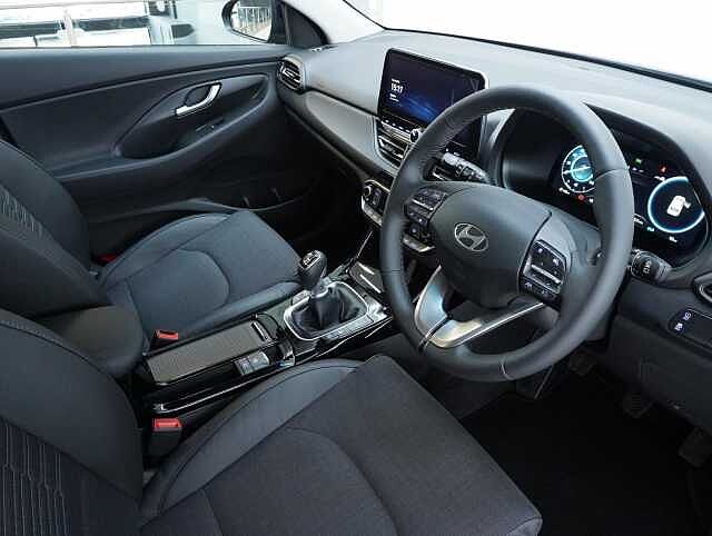 Hyundai I30 1.5 T-GDi MHEV Premium Tourer 5dr Petrol Hybrid Manual Euro 6 (s/s) (140 ps) Abyss Black