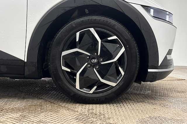 Hyundai IONIQ 5 58kWh SE Connect Hatchback 5dr Electric Auto (170 ps) Atlas White