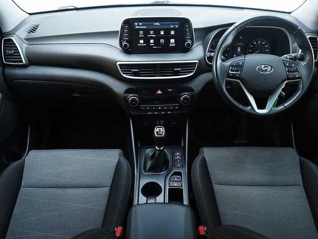 Hyundai TUCSON 1.6 CRDi MHEV SE Nav SUV 5dr Diesel Hybrid Manual Euro 6 (s/s) (115 ps)