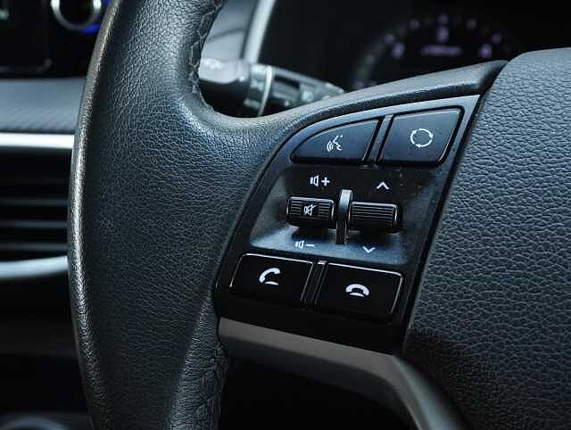 Hyundai TUCSON 1.6 CRDi MHEV SE Nav SUV 5dr Diesel Hybrid Manual Euro 6 (s/s) (115 ps)