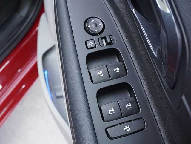 Hyundai I20 1.0 T-GDi MHEV Ultimate Hatchback 5dr Petrol Hybrid Manual Euro 6 (s/s) (100 ps) Dragon Red